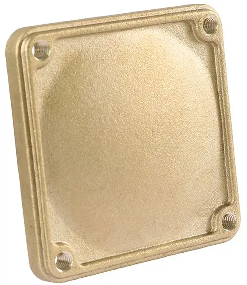 Verschlusskappe von Syr in rechteckiger Form mit schimmernder Oberfläche und Gewindebohrungen in den Ecken zur Befestigung. Ideal für Drufi max-Flansche.